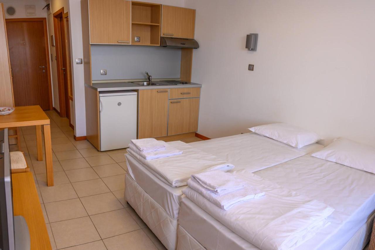 Apartment за гости затворен комплекс емералд Ravda