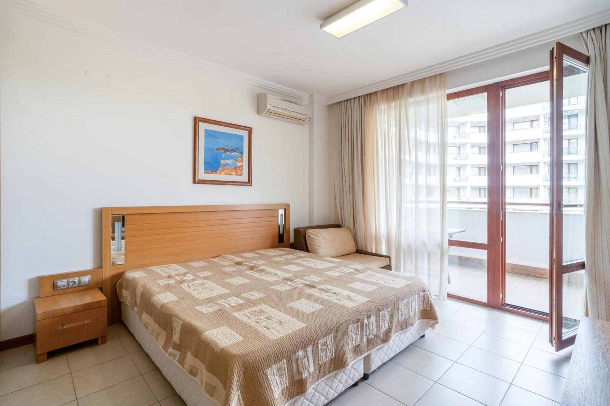 Apartment за гости затворен комплекс емералд Ravda