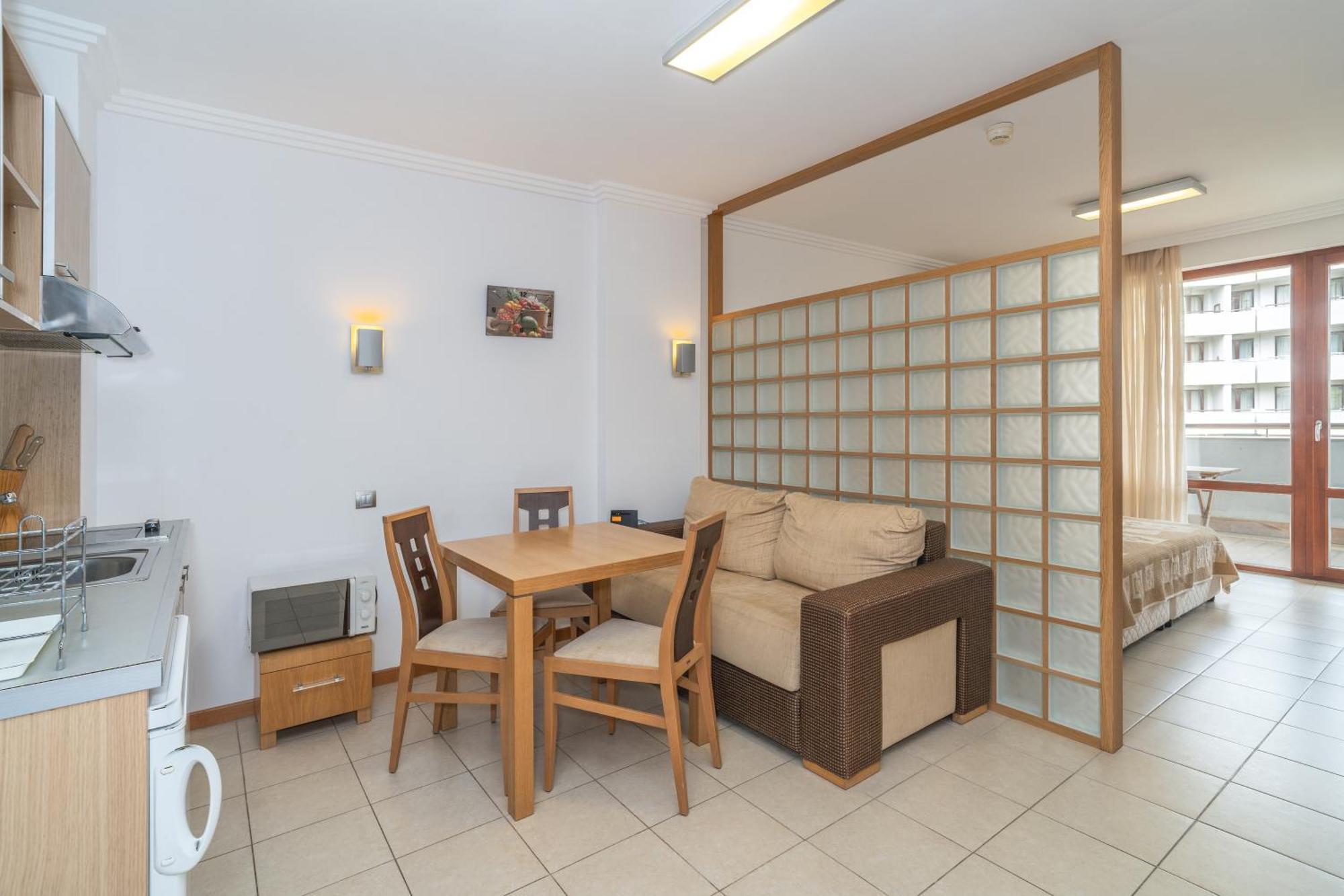 Apartment за гости затворен комплекс емералд *