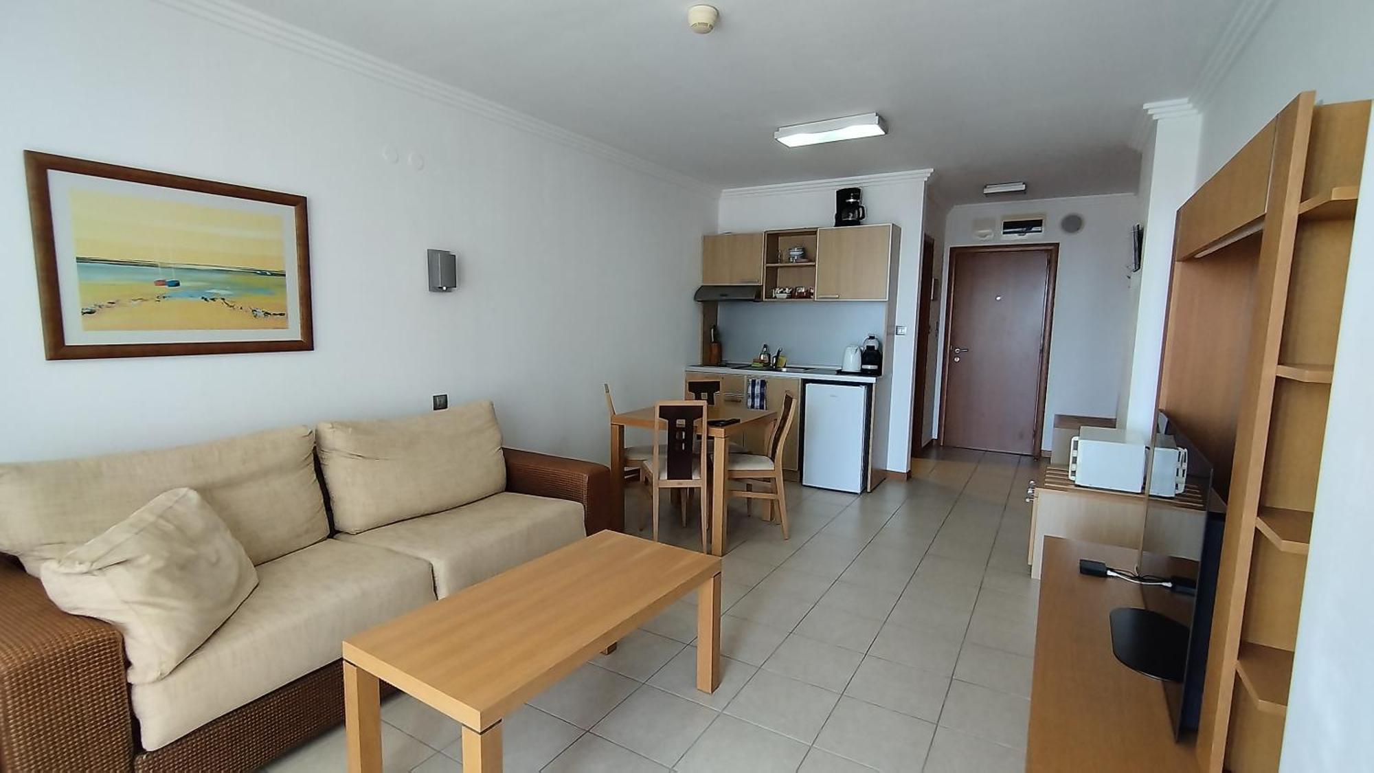 Apartment за гости затворен комплекс емералд Ravda