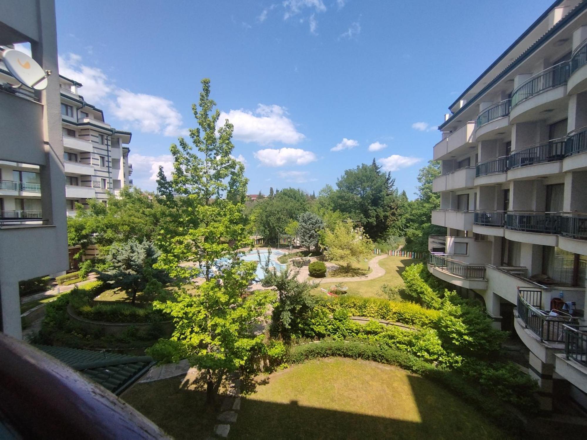 Apartment за гости затворен комплекс емералд *